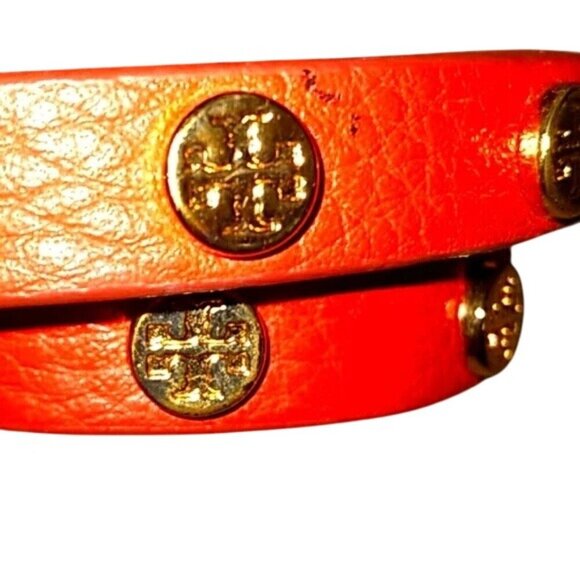 Tory Burch Red Leather Logo Wrap Around Bracelet - Picture 4 of 4